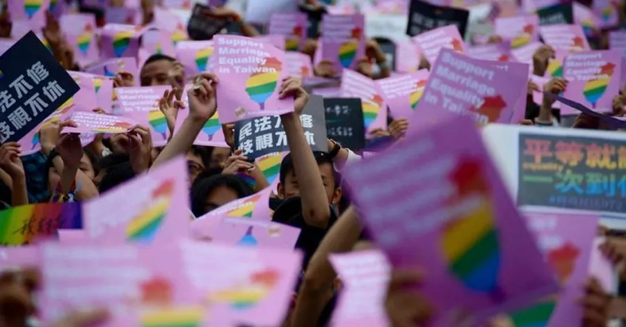 Taiwan: Massenproteste für Eheöffnung