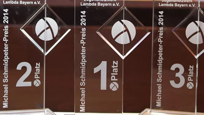 Mit dem Michael-Schmidpeter-Preis werden jährlich die besten Beiträge von Schülerinnen und Schüler aus ganz Bayern zum Thema Homosexualität belohnt.