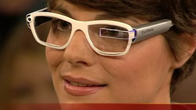Michelle Spark, die Erfinderin der Datenbrille, zu Gast bei Markus Lanz.