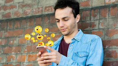 Wer öfter Emojis nutzt, hat mehr Sex
