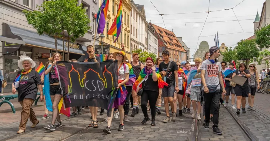 Deine Stimme für ein queeres Zentrum in Augsburg