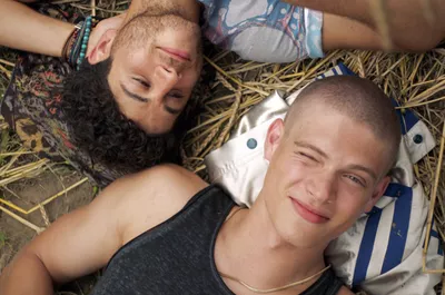 "Just Friends" - Ein charmanter queerer Sommerfilm zum Streamen