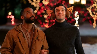 Netflix macht mit "Single All the Way" die Weihnachtszeit queer